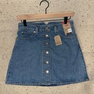 Levi's® Women's Notch Mini A-Line Skirt - Light Indigo Stonewash